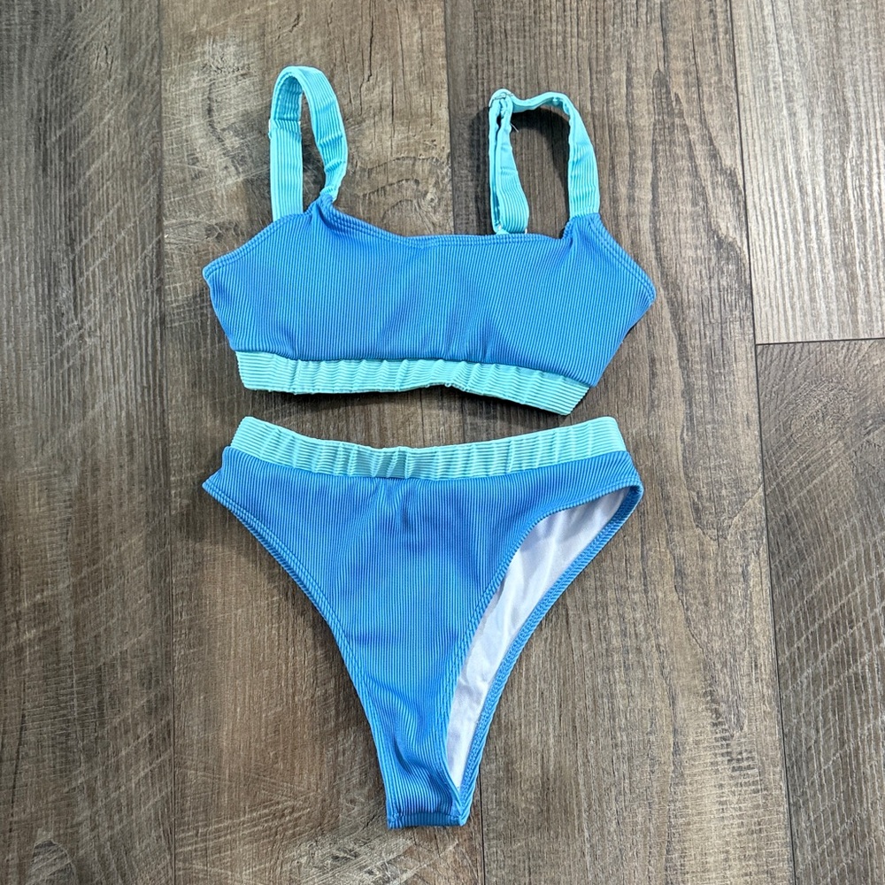 Stylish Turquoise Bikini Set for Women
